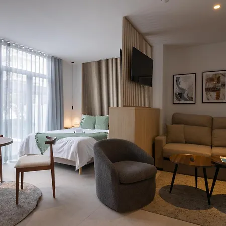 Dorm4you Arena Standar Junior Aparthotel